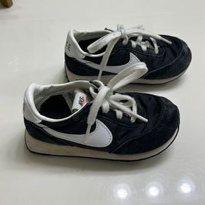 Black waffle Nike shoes